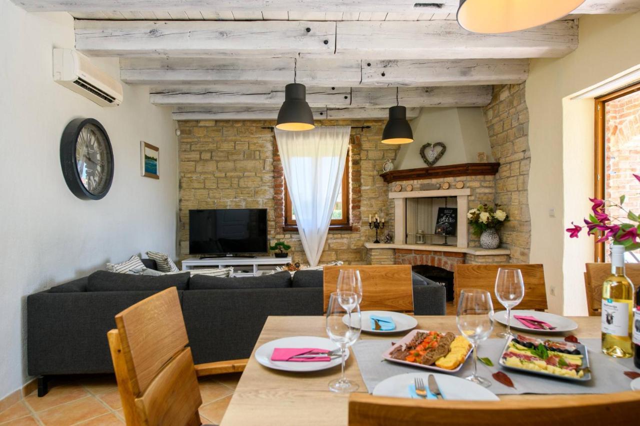 Paradis Villa Stone Queen With Heated Pool Butkovići Exteriör bild