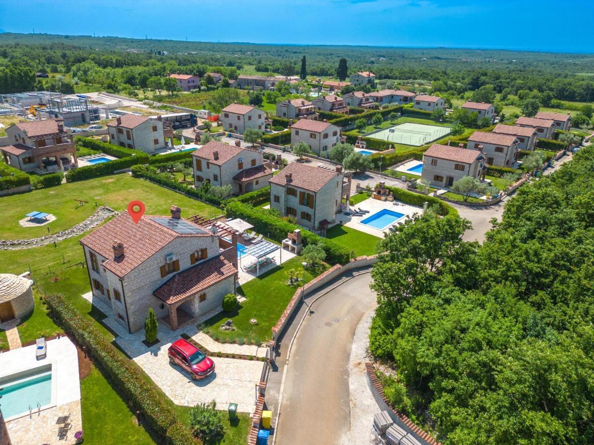 Paradis Villa Stone Queen With Heated Pool Butkovići Exteriör bild